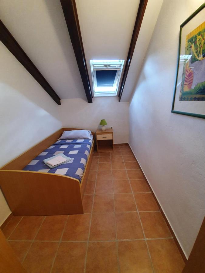 Kaprije Mistral Apartment Экстерьер фото