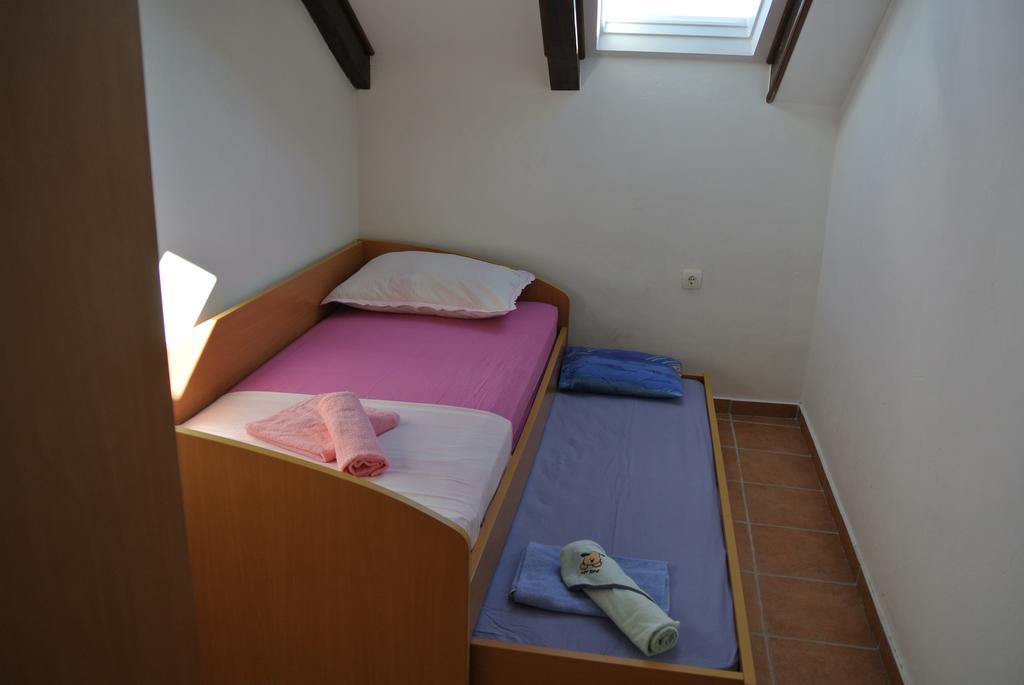Kaprije Mistral Apartment Экстерьер фото