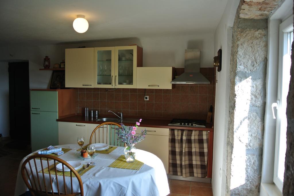 Kaprije Mistral Apartment Экстерьер фото