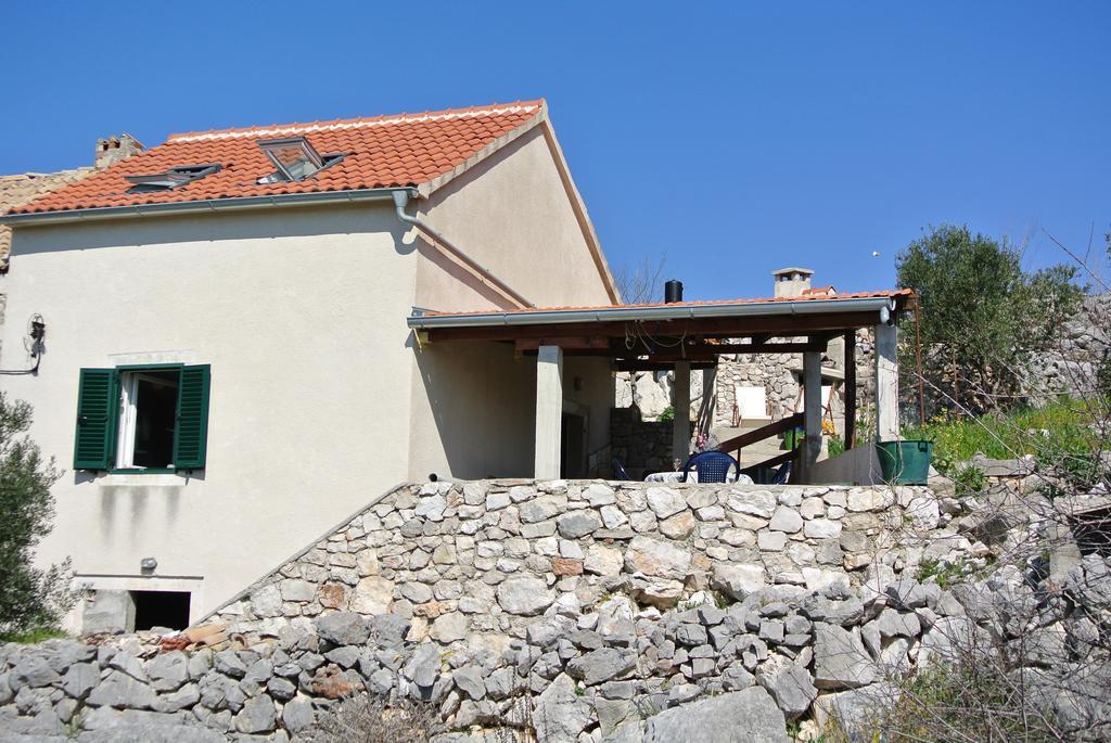 Kaprije Mistral Apartment Экстерьер фото