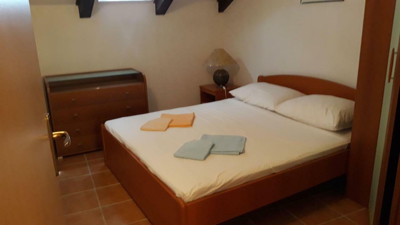 Kaprije Mistral Apartment Экстерьер фото